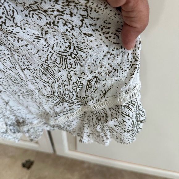 Saylor Lydia Romper (D3) - Picture 8 of 11